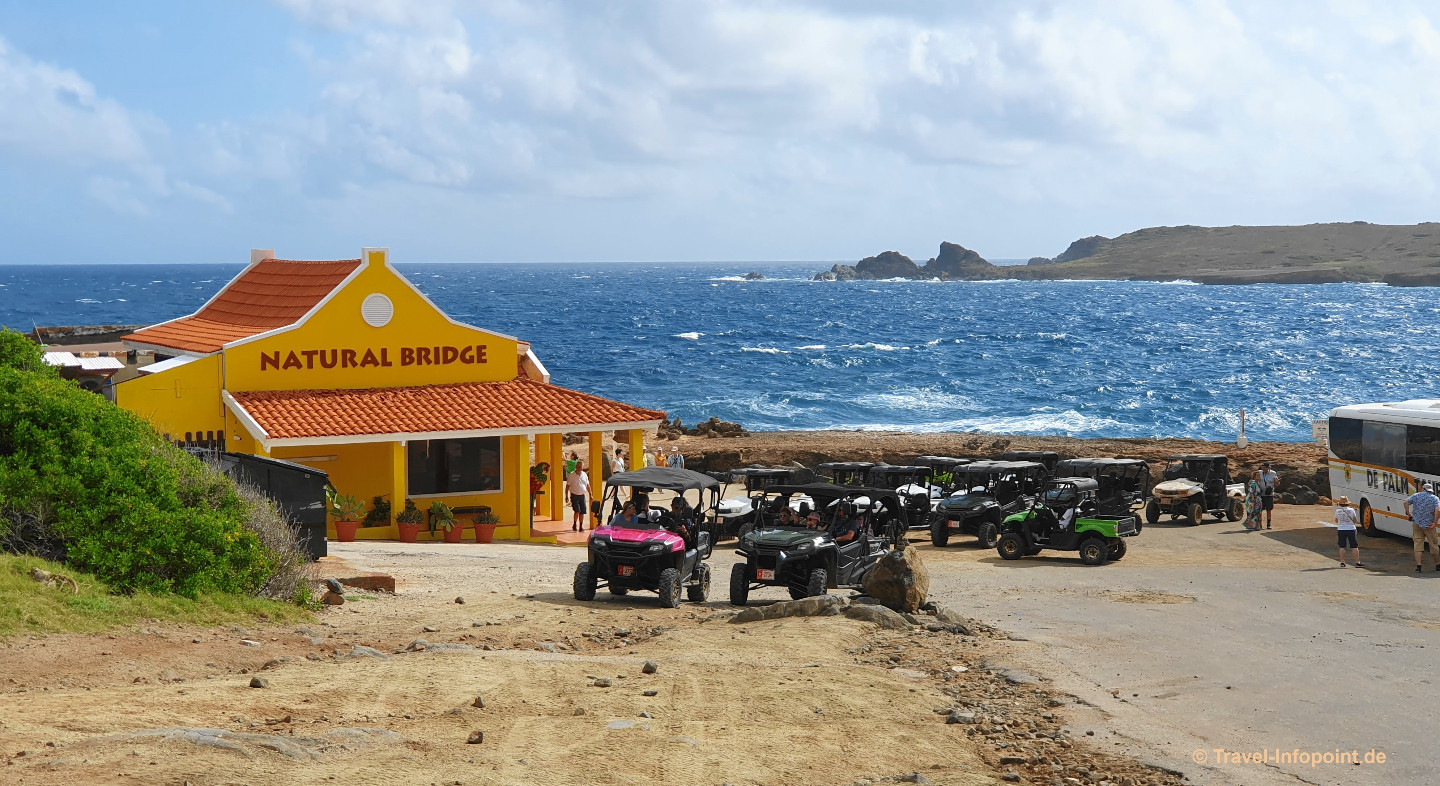 Aruba: Natural Bridge