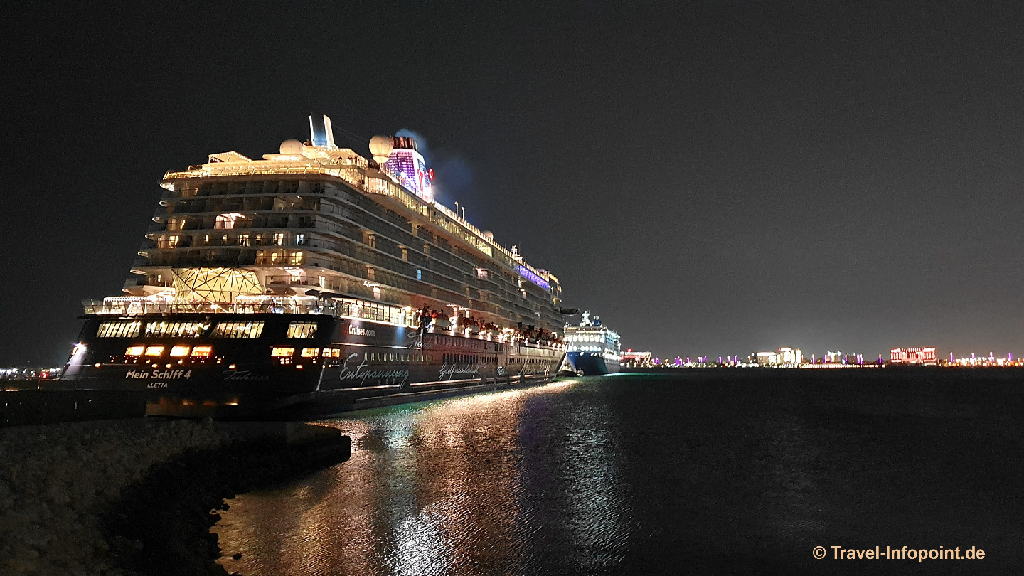 Katar / Doha: Night City Tour 46
